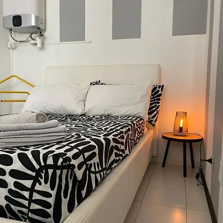 Citta&aeroporto Black And White Apartamento