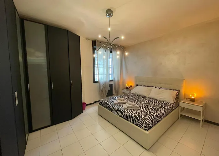 Citta&aeroporto Black And White *