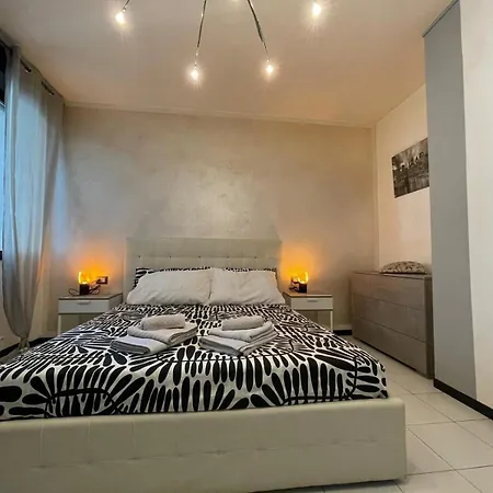 Citta&aeroporto Black And White Bergamo